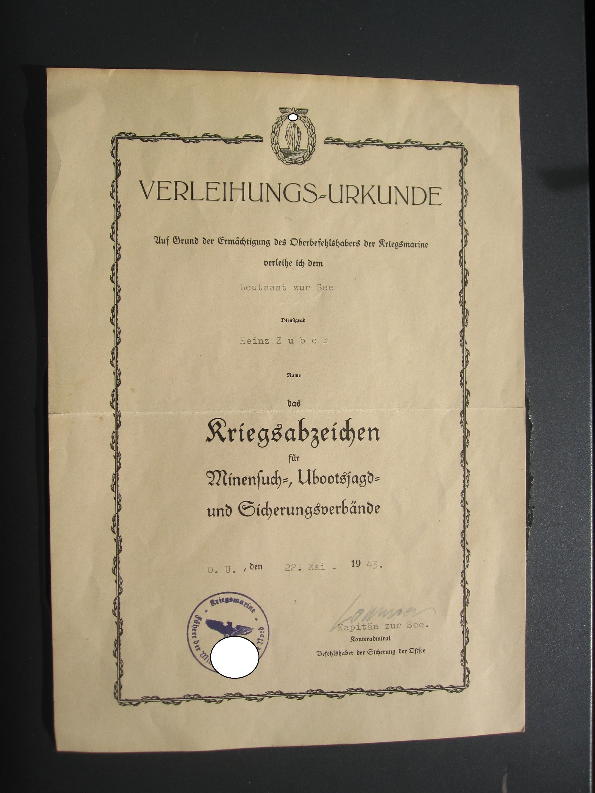 Verleihungsurkunde zum Minensucher Kriegsabzeichen Kriegsmarine