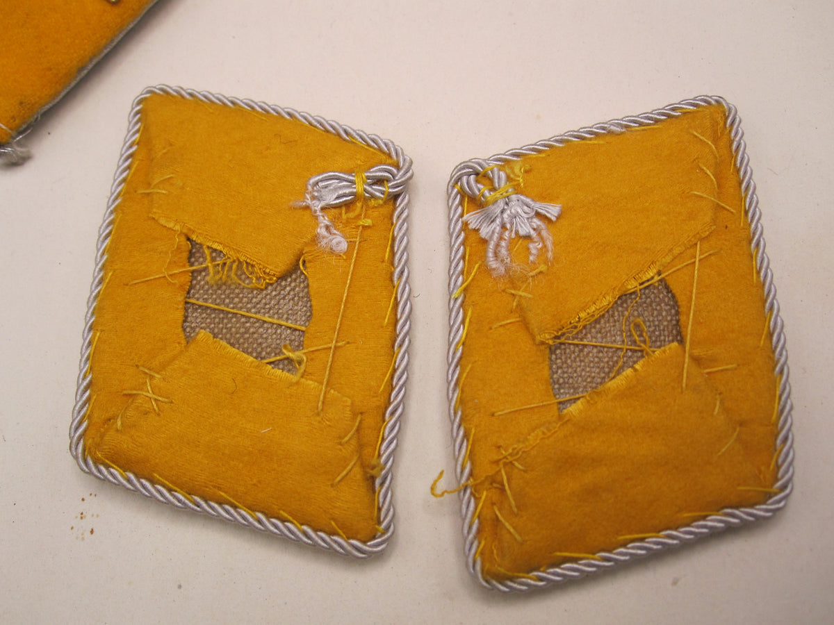 H.W. - - Schulterklappen / Schulterstücke & Kragenspiegel der deutschen Luftwaffe