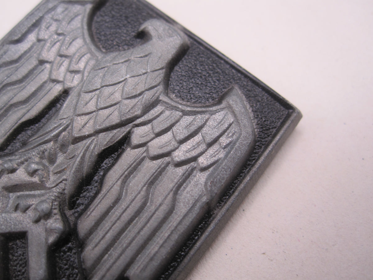 H.W. - - Helmschild / Helmadler für den Tropenhelm des deutschen Heeres Mint Condition