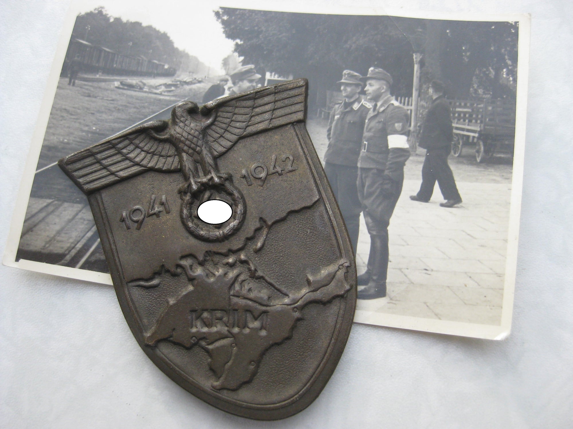 Krimschild 1941/1942 mit Trägerfoto