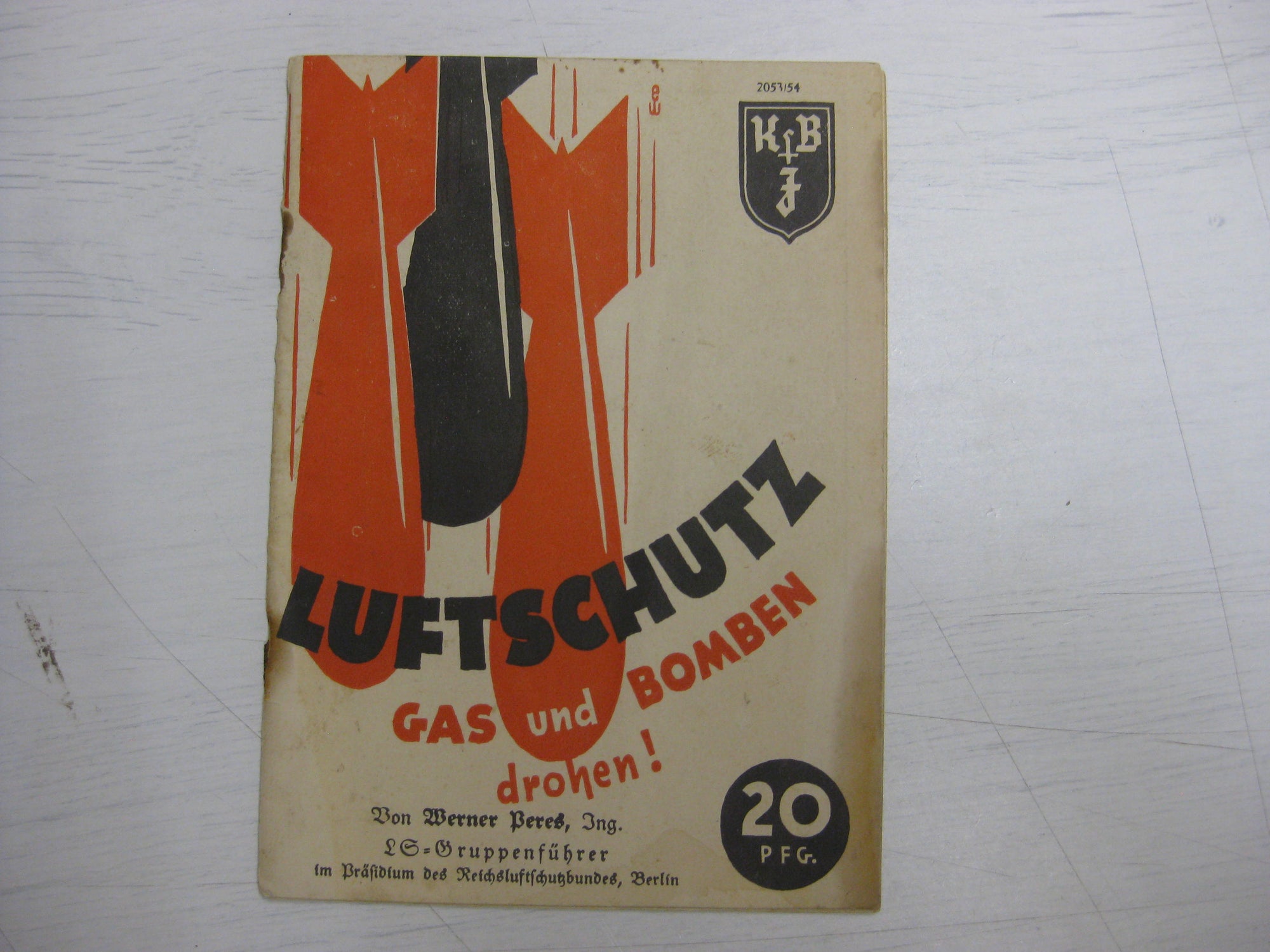 Originalausgabe Heft / Buch Luftschutz Gas und Bomben drohen