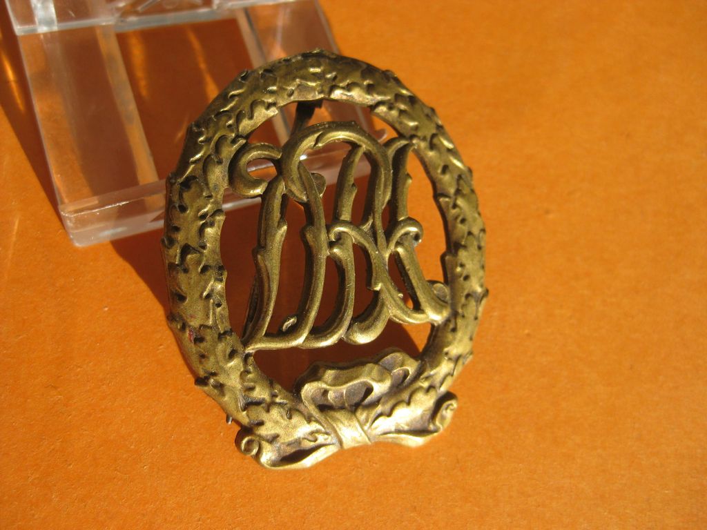DRA Sportabzeichen in Bronze Hersteller: Lauer in Nürnberg Orden 3.Reich Abzeichen Wehrmacht