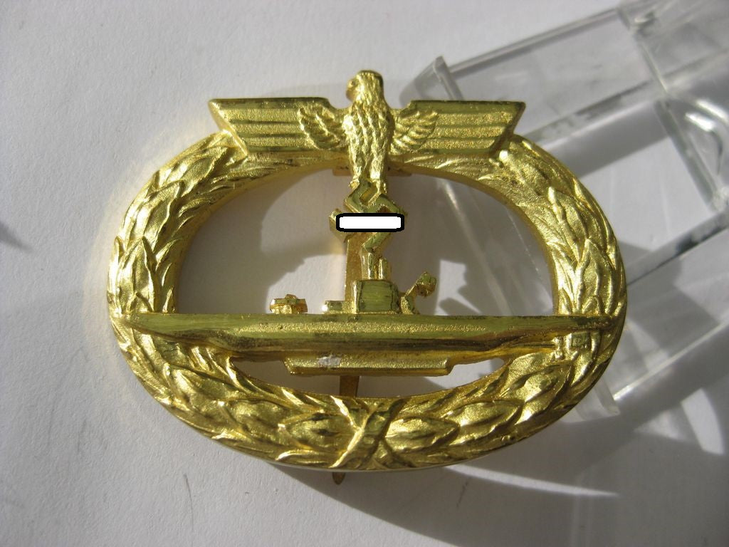 U-Bootkriegsabzeichen Hersteller: SCHWERIN - Berlin UNGETRAGEN Mint Condition