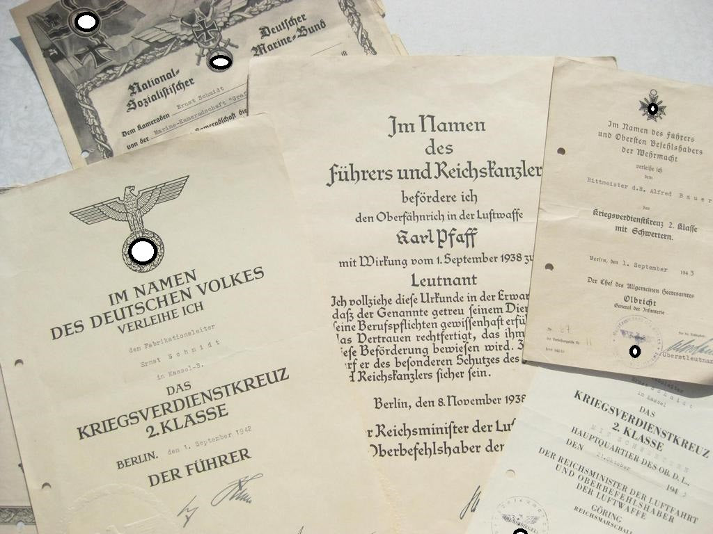 Urkunden, Papiere und Konvolute