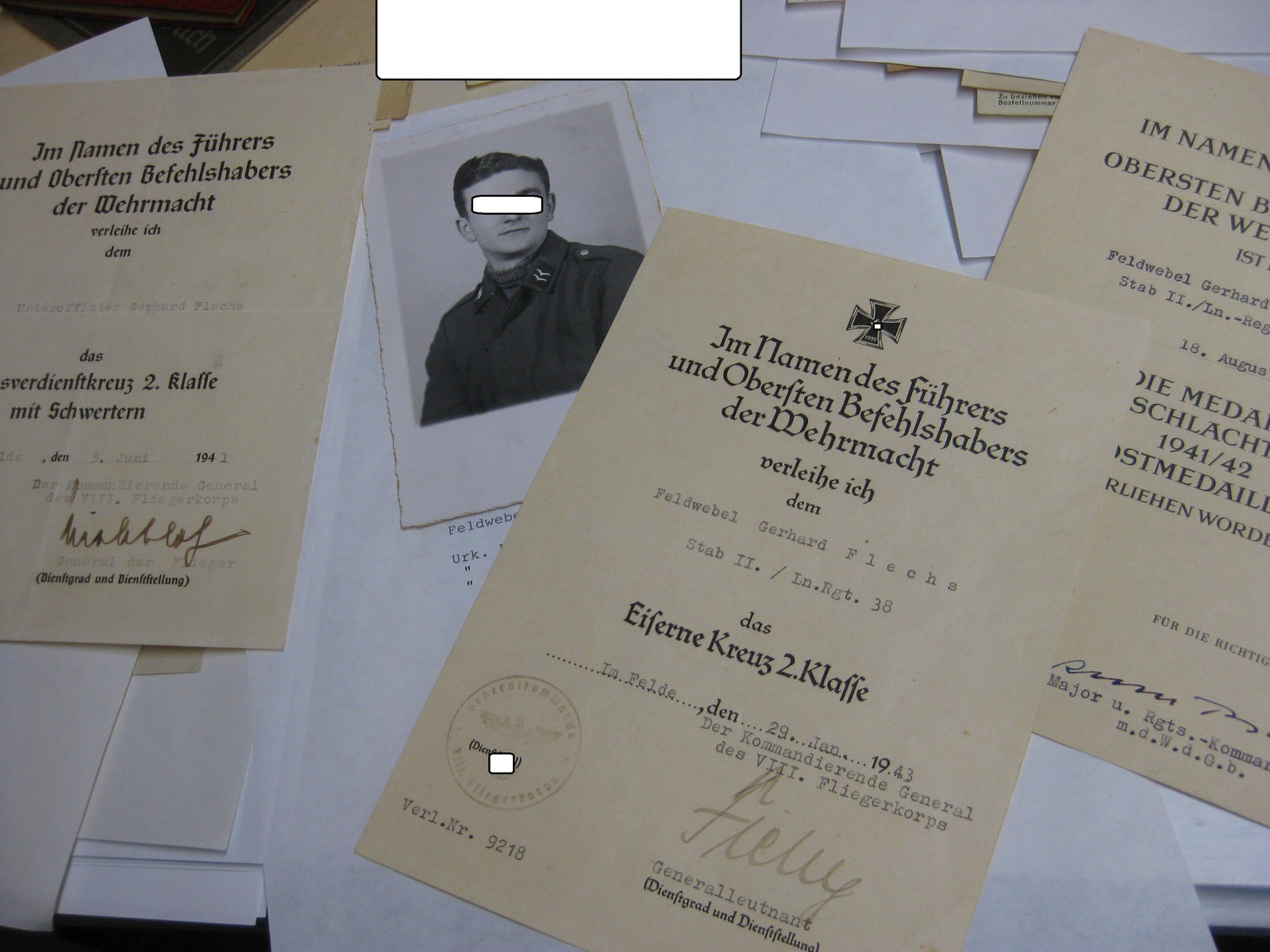 3 Verleihungsukunden Luftwaffe Wehrmacht Eisernes Kreuz 1939 Originalunterschrift General der Flieger Wolfram Freiherr von Richthofen. Eichenlaubträger