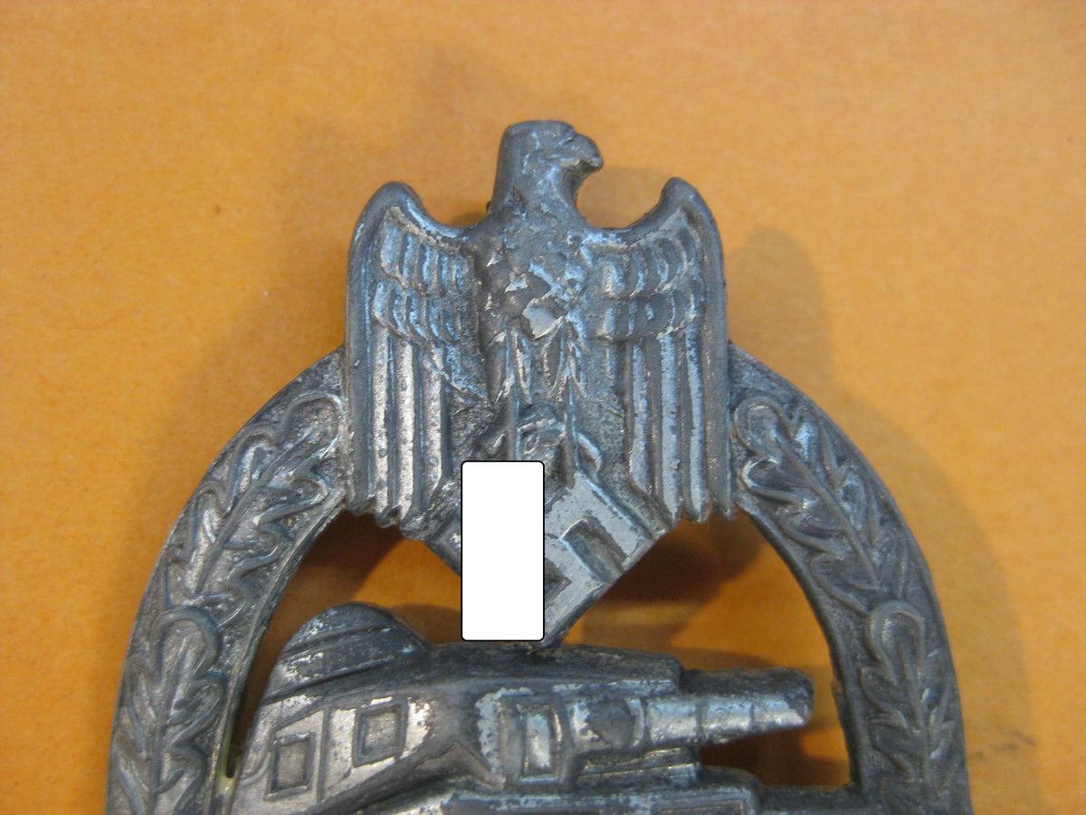 Panzerkampfabzeichen in Silber Hersteller: Karneth
