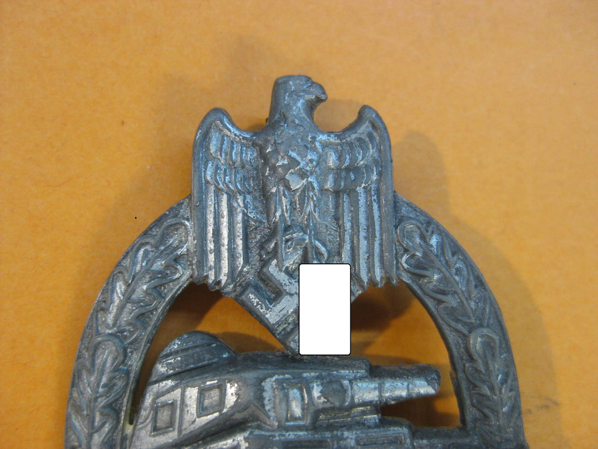 Panzerkampfabzeichen in Silber Hersteller: Karneth