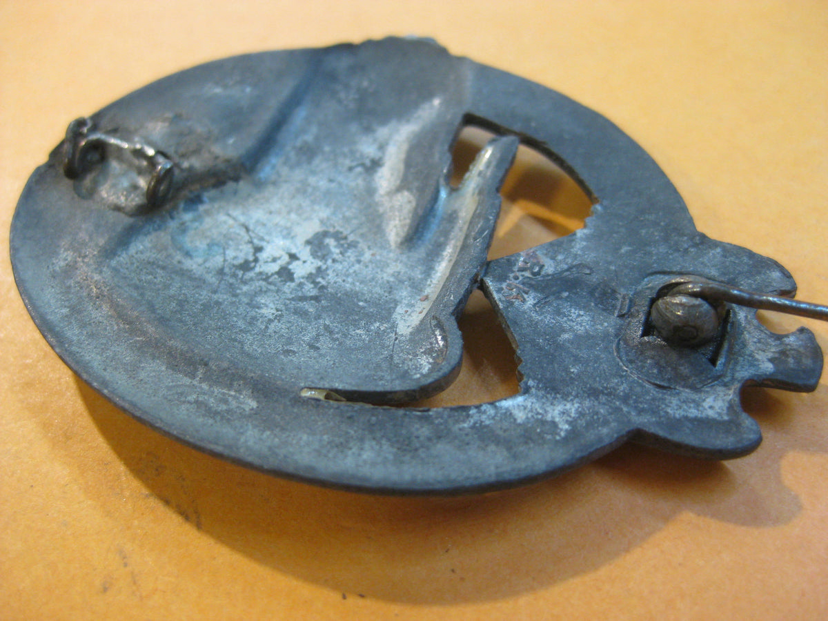 Panzerkampfabzeichen in Silber Hersteller: Karneth