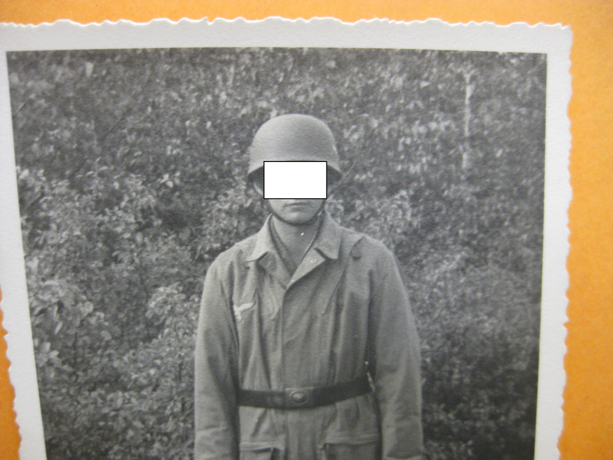 Uniformfoto Fallschirmtruppe Fallschirmschütze der Wehrmacht Springerhelm Fallschirmjägerhelm Stahlhelmfoto 3.Reich