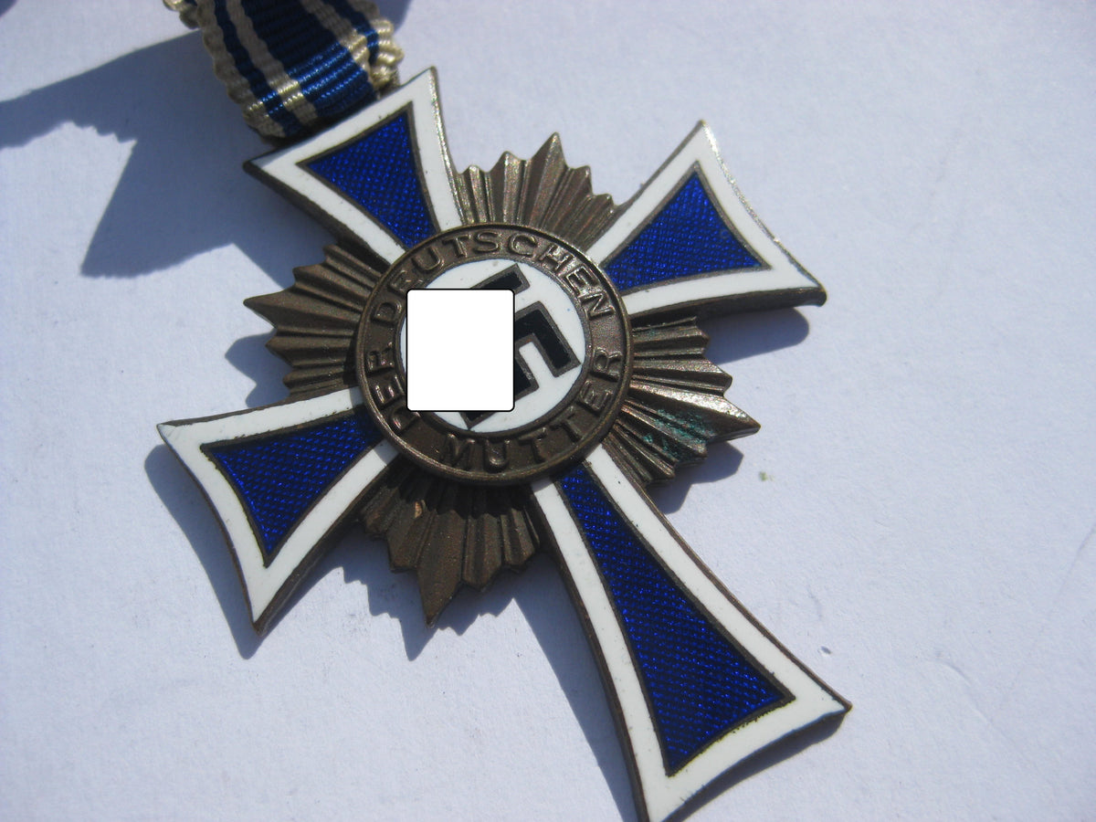 Ehrenkreuz der deutschen Mutter Mutterkreuz in Bronze Dritte Stufe