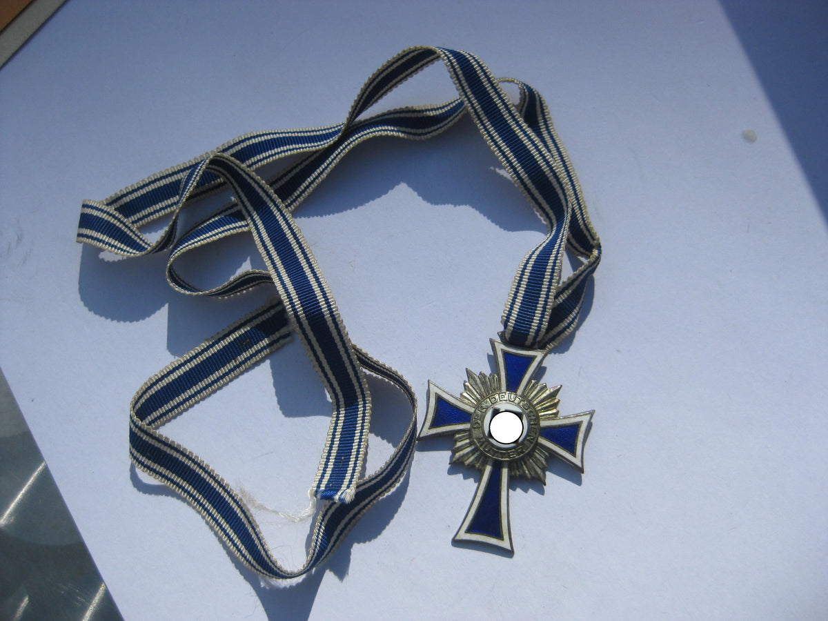Ehrenkreuz der deutschen Mutter / Mutterkreuz in Silber / Zweite Stufe
