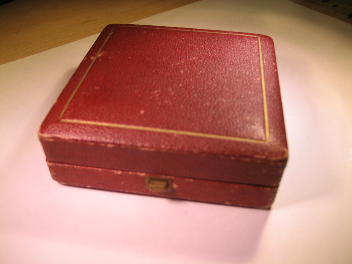 Spanienkreuz in GOLD MIT Schwertern im Verleihungsetui