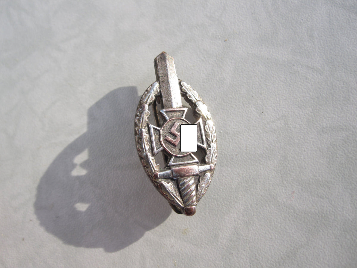 Mitgliedsabzeichen NSKOV Hersteller: &quot;RZM&quot; und &quot;M1/52&quot; DESCHLER &amp; SOHN / MÜNCHEN