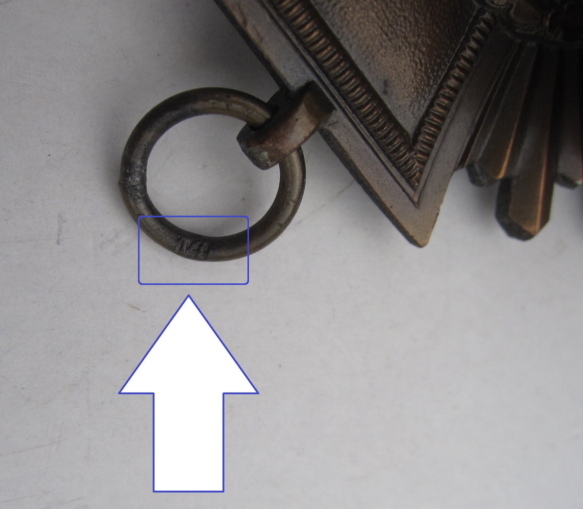 NSDAP Dienstauszeichnung für 10 Jahre in Bronze in Verleihungsschachtel  Hersteller: LAUER / Nürnberg  MINT CONDITION