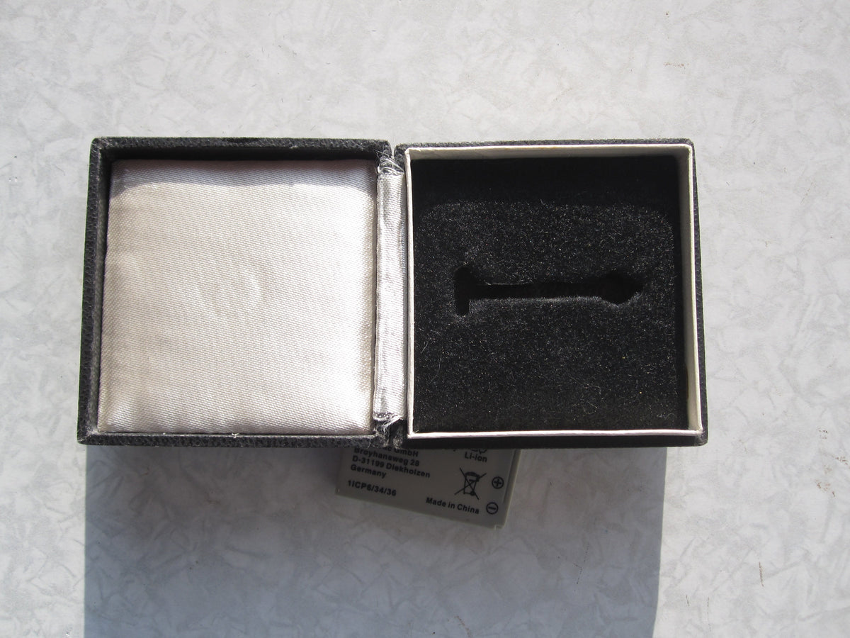 Leeres Verleihungsetui zum Kriegsverdienstkreuz 1.Klasse mit Schwertern (KVK1/39)