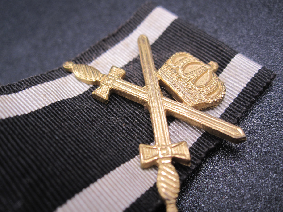 Ritterkreuz Hausorden von Hohenzollern in echt GOLD