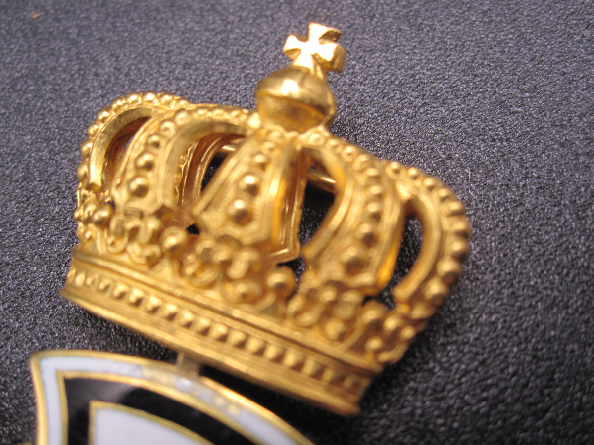 Ritterkreuz Hausorden von Hohenzollern in echt GOLD