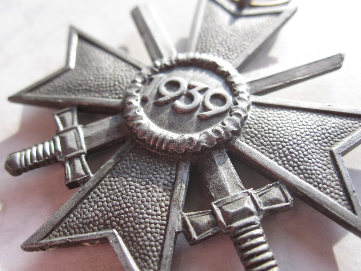 Kriegsverdienstkreuz 2.Klasse mit Schwertern KVK2/39 Hersteller: "108"
