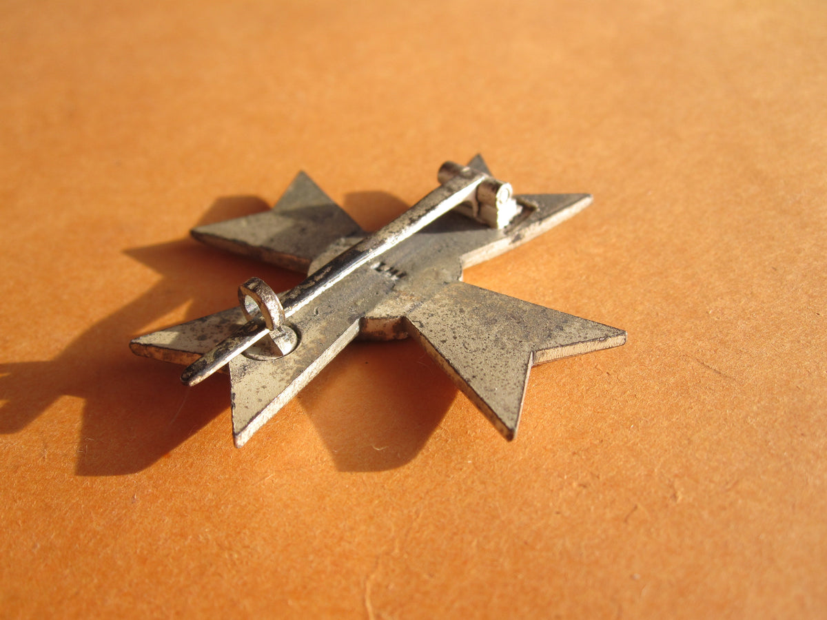 Kriegsverdienstkreuz 1.Klasse OHNE Schwerter (KVK1/39) Hersteller: "L/11" Mint Condition