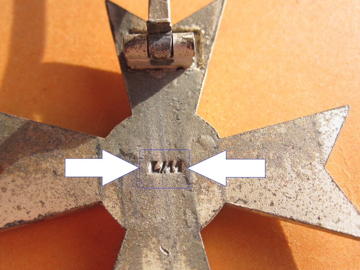Kriegsverdienstkreuz 1.Klasse OHNE Schwerter (KVK1/39) Hersteller: "L/11" Mint Condition