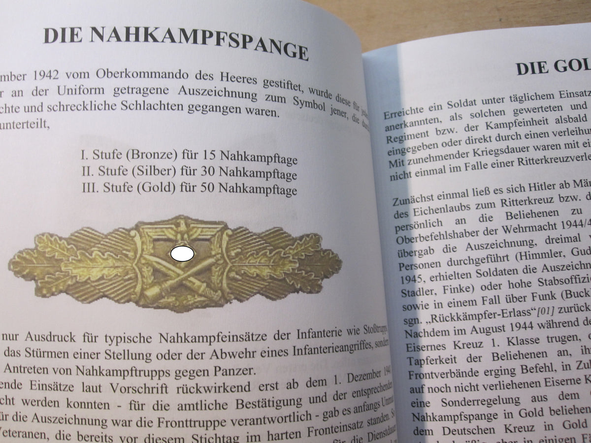Buch Ritterkreuzträger MIT der Nahkampfspange in Gold