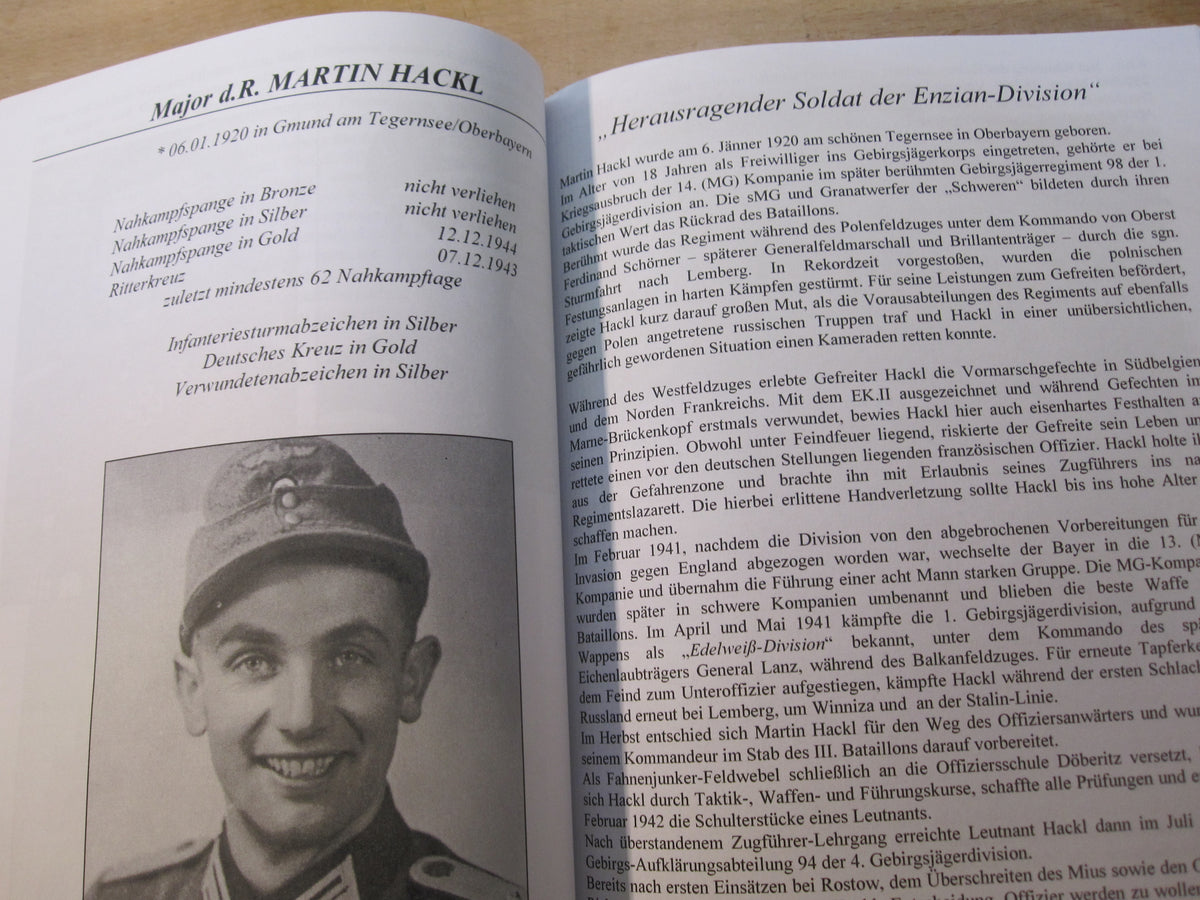 Buch Ritterkreuzträger MIT der Nahkampfspange in Gold