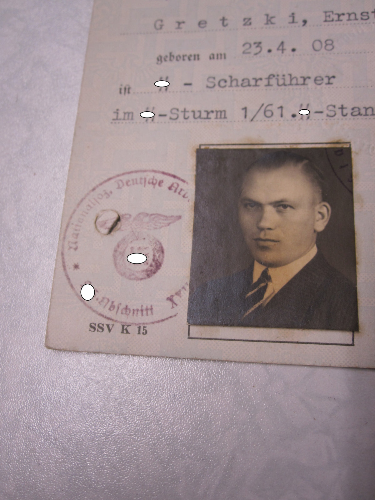 H.W.  -  -  SS Unterführer Ausweis