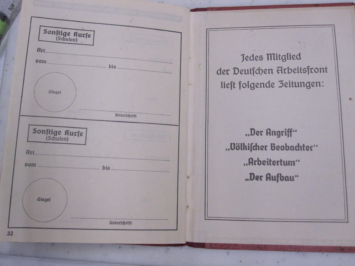 H.W.  -   -  SS Unterführer Ausweis &amp; Parteibuch &amp; Mitgliedsbuch DAF Tolles Set !!!!