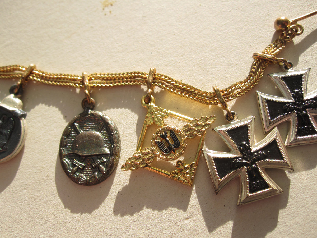 Miniaturkettchen  Frontflugspange für Kampfflieger in GOLD Eisernes Kreuz 1.Klasse 1939 Fliegerschütze etc
