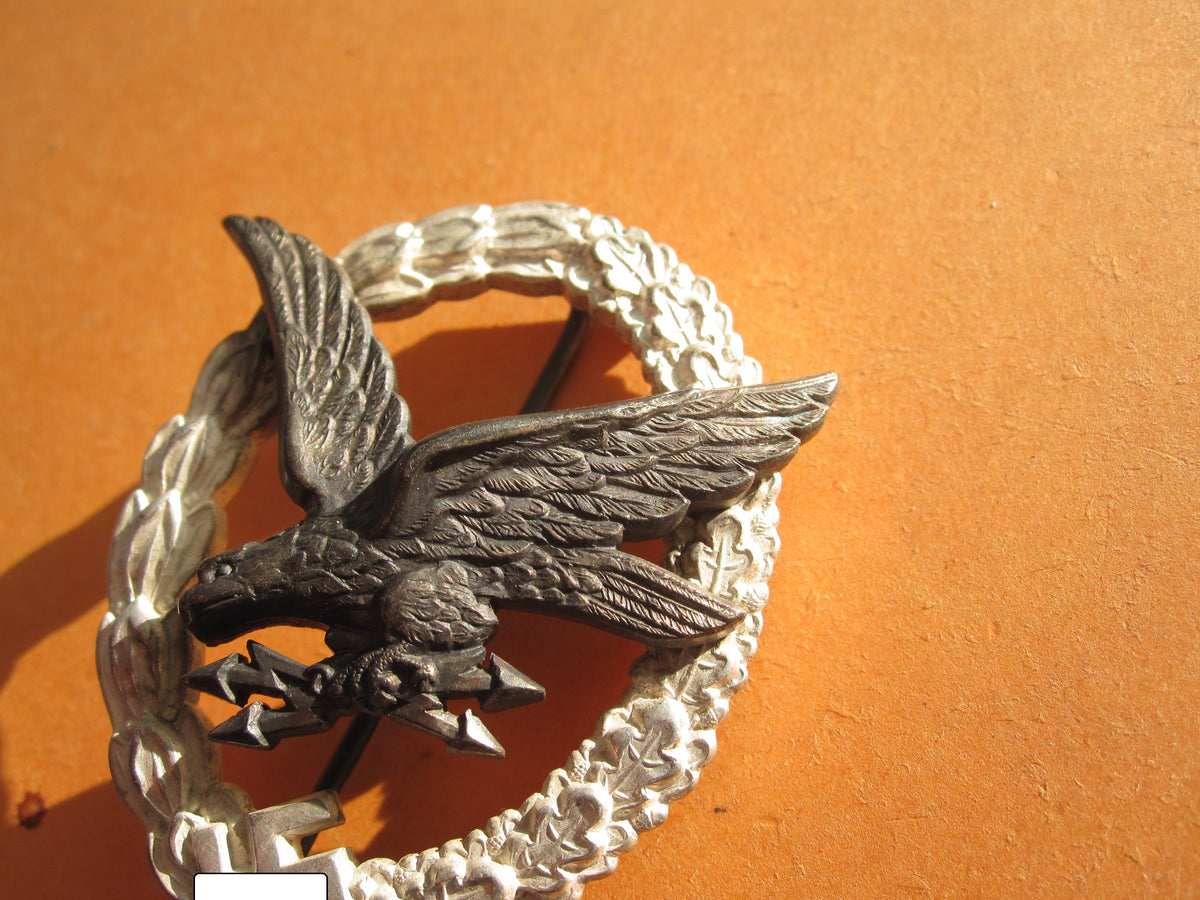 Fliegerschützenabzeichen MIT Blitzbündel für Bordfunker Mint Condition