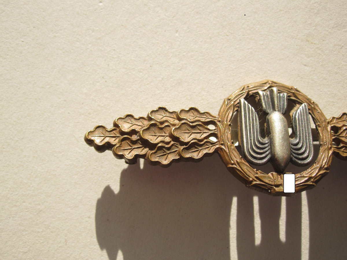 Frontflugspange für Kampfflieger in BRONZE aus BUNTMETALL