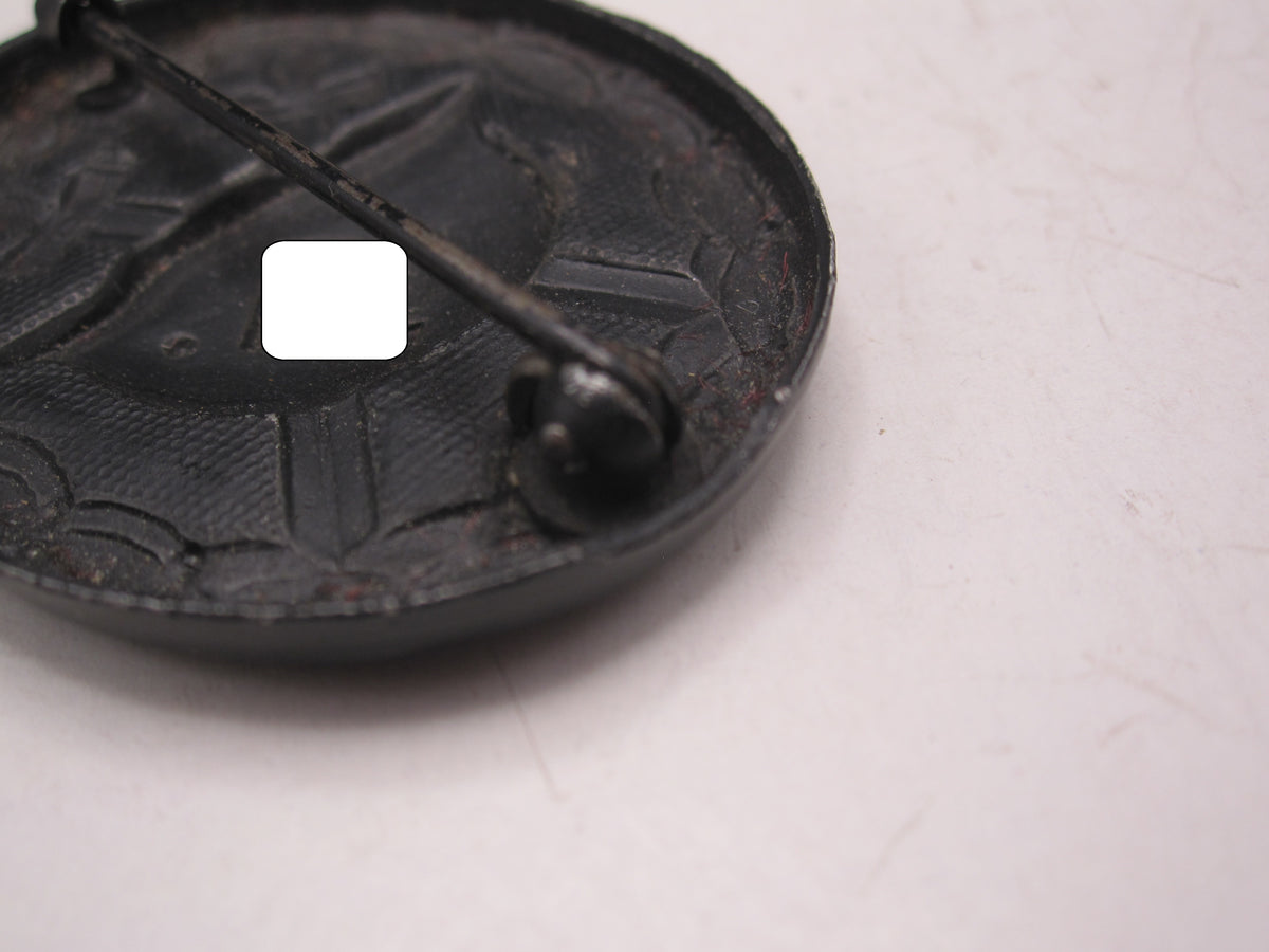 Verwundetenabzeichen 1939 in Schwarz Hersteller: &quot;93&quot;