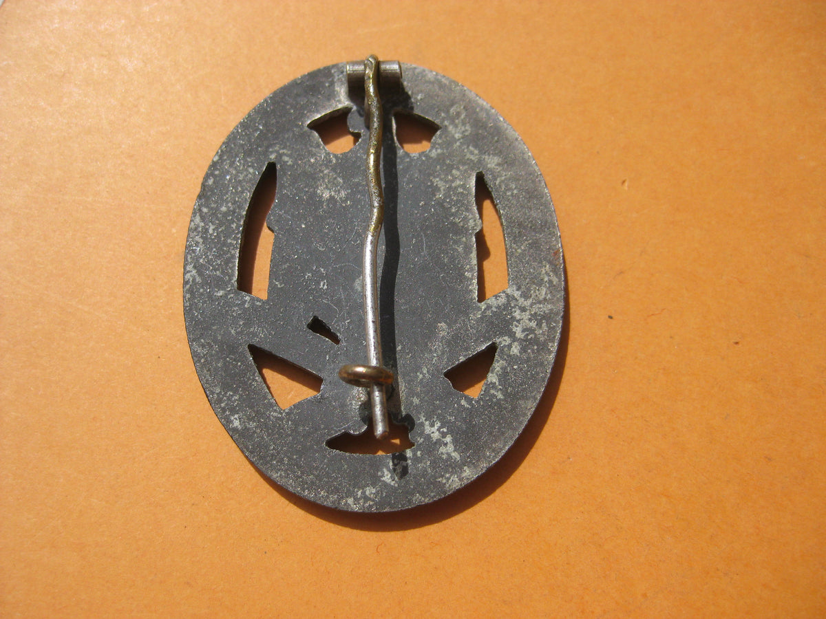 Allgemeines Sturmabzeichen (ASA) -SELTENE VARIANTE- Hersteller sicherlich Hobacher