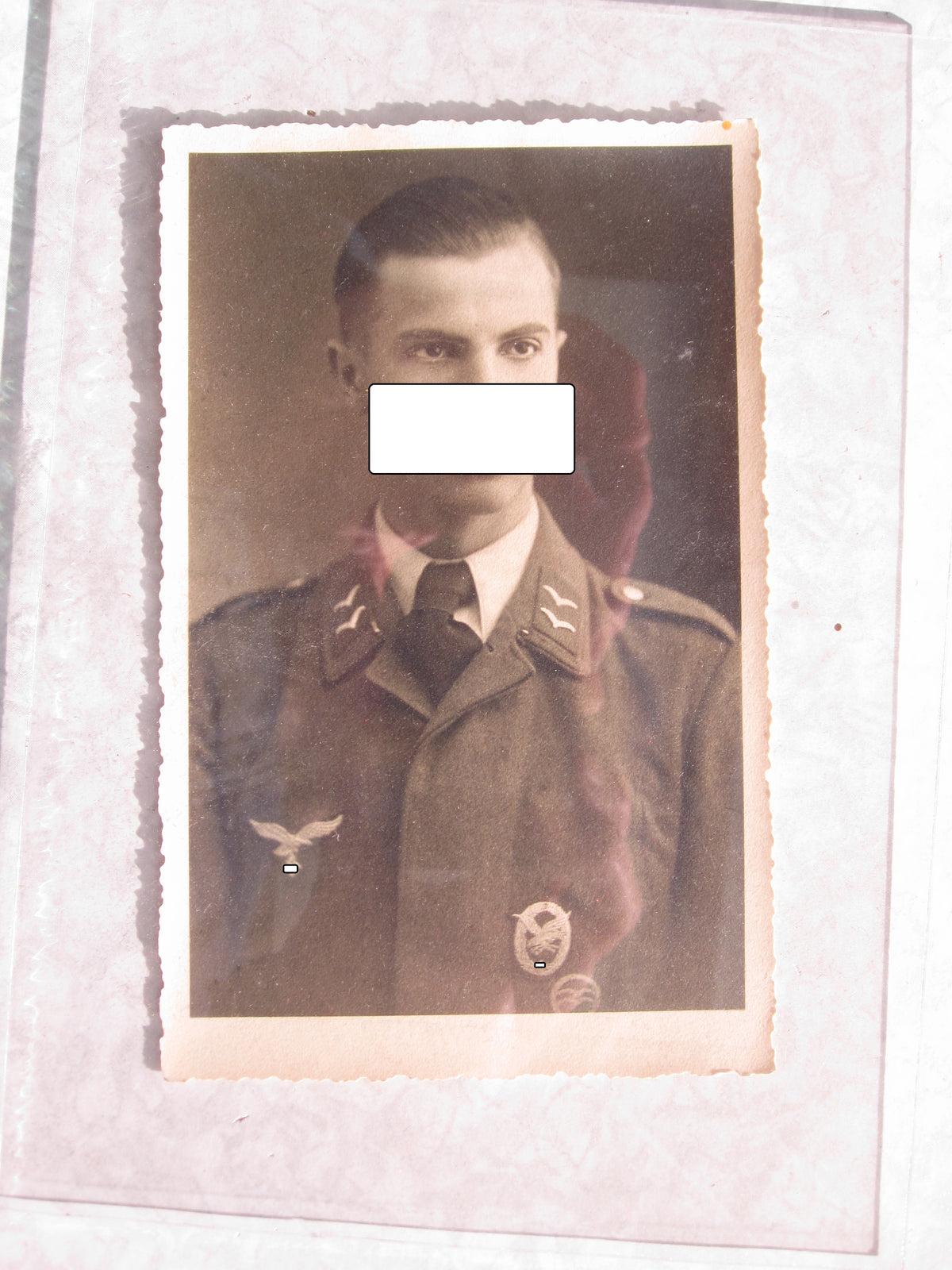 Uniformfoto Fliegertruppe Luftwaffe Wehrmacht Fliegerschützenabzeichen