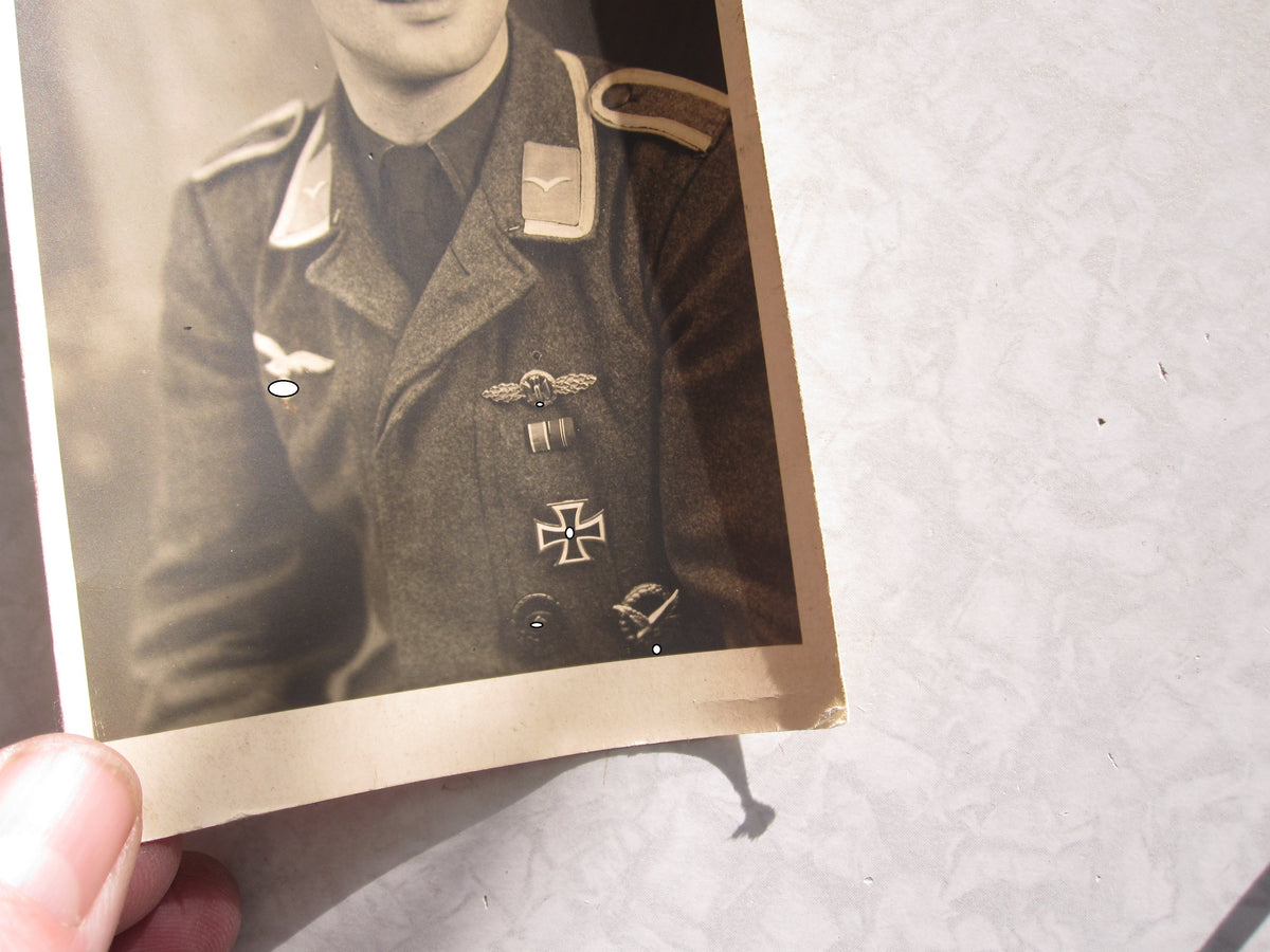 Uniformfoto Fliegertruppe Luftwaffe Wehrmacht Fliegerschützenabzeichen EK1/39