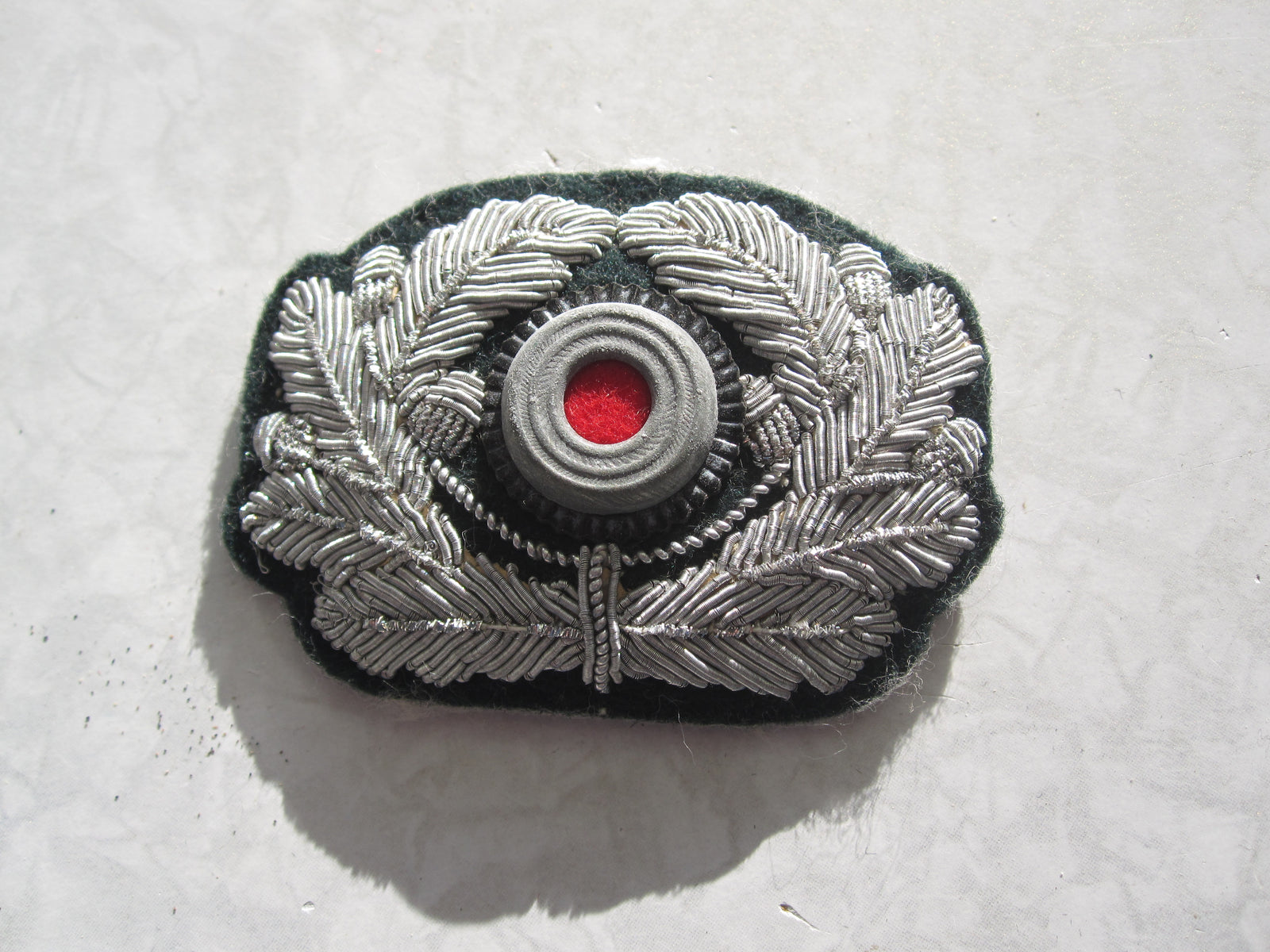 Gestickte Kokarde mit Mützenkranz für Schirmmütze Heer Wehrmacht