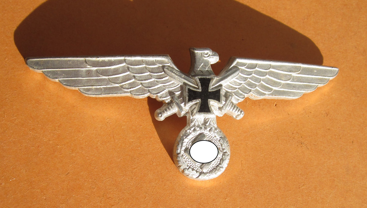 Brustadler zur Uniform des Kriegerbund (DRKB)