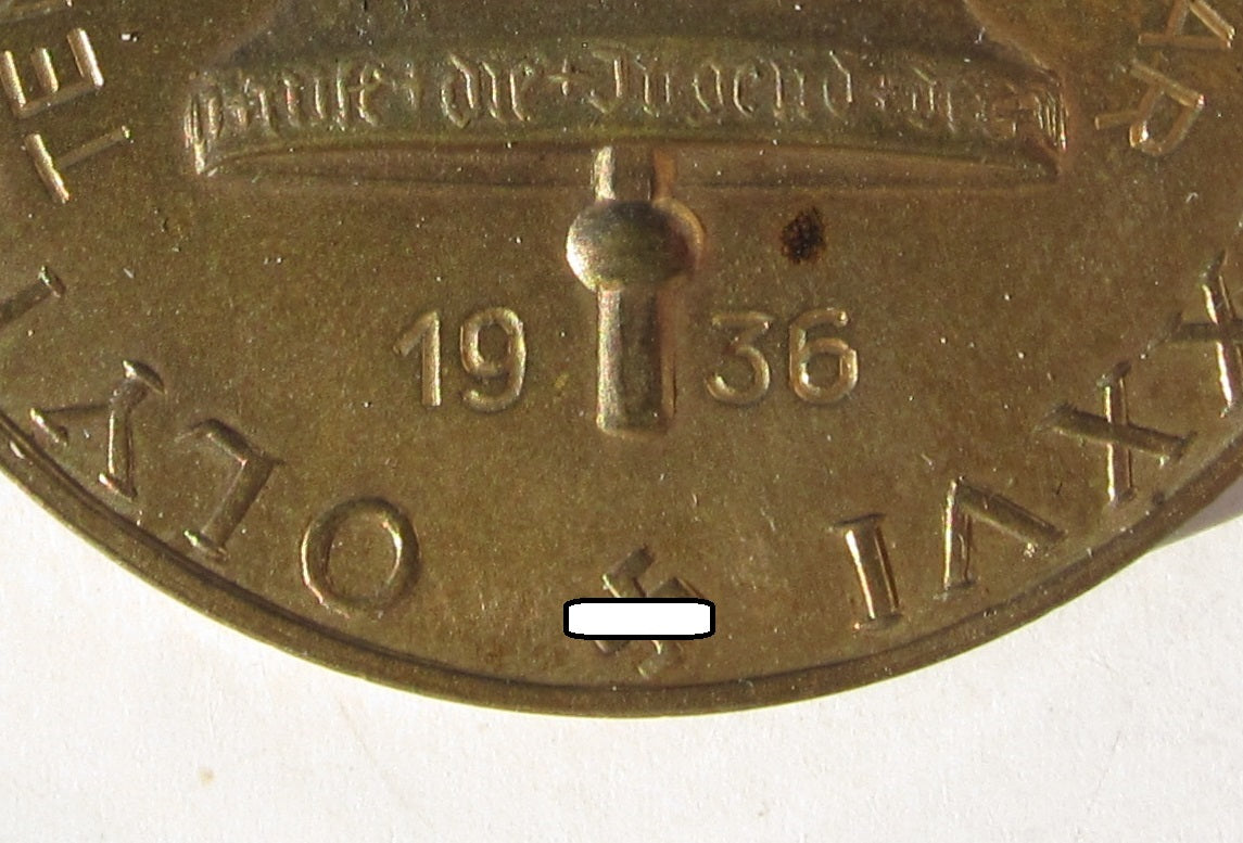 Medaille Olympische Spiele 1936 in Schachtel Weimar in Thüringen