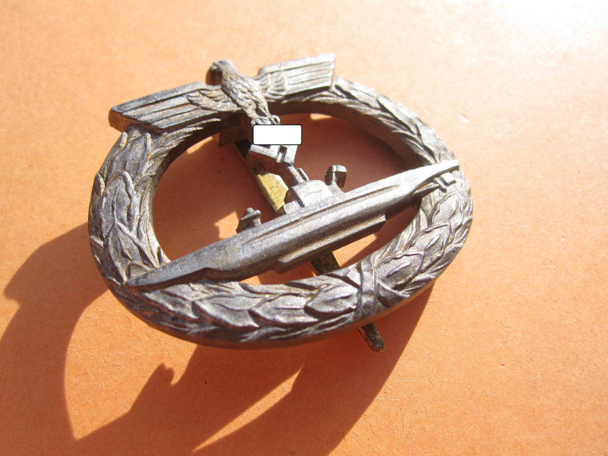 U-Bootkriegsabzeichen VARIANTE ! Hersteller: B.H. Mayer