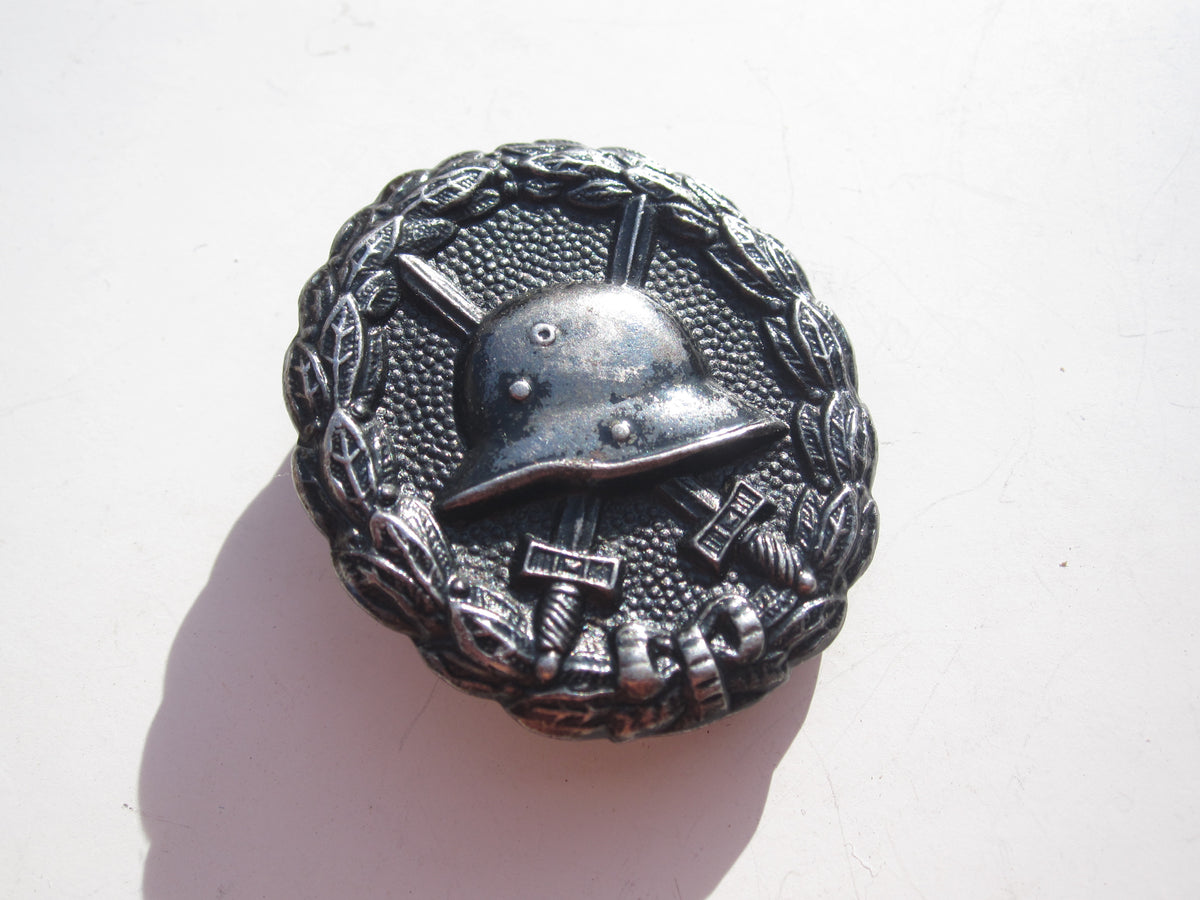 Verwundetenabzeichen in Schwarz 1918 aus Eisen (VAZ)