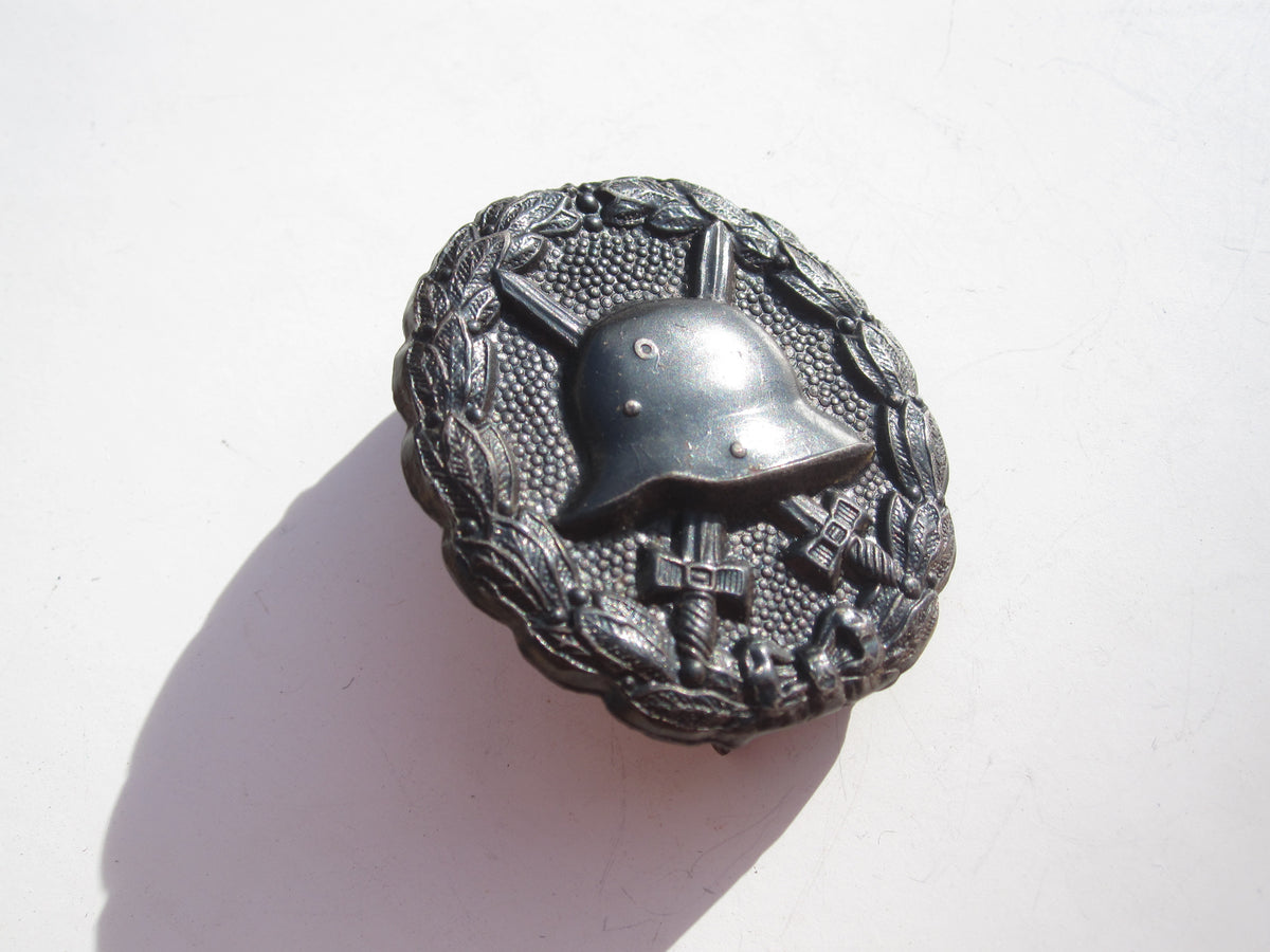 Verwundetenabzeichen in Schwarz 1918 aus Eisen (VAZ)