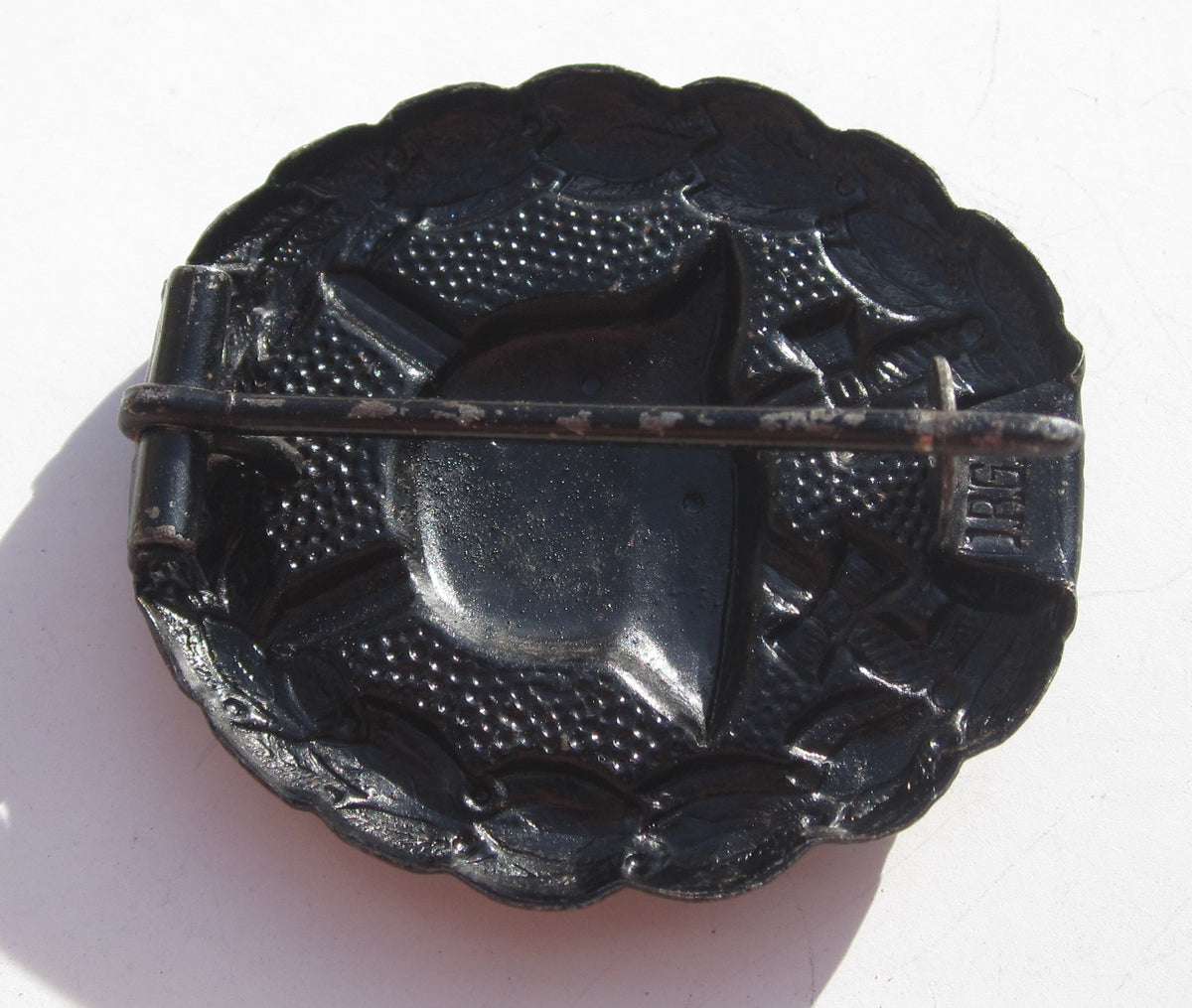 Verwundetenabzeichen in Schwarz 1918 aus Eisen (VAZ)