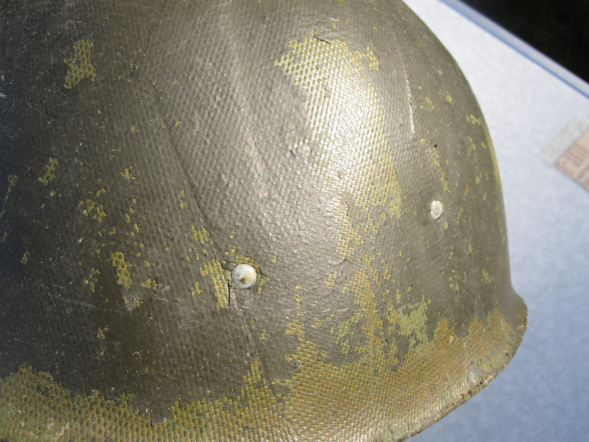 Originaler  US - Rauhtarnlackierung  Stahlhelm M1 Army Vietnam 2.Weltkrieg