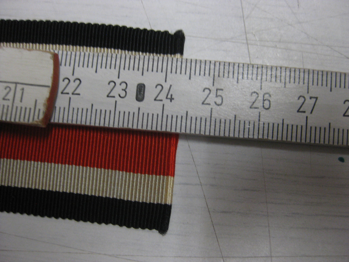 H.W.  -  -  ORIGINAL Bandabschnitt Ordensband Halsband für Ritterkreuz des Eisernen Kreuzes