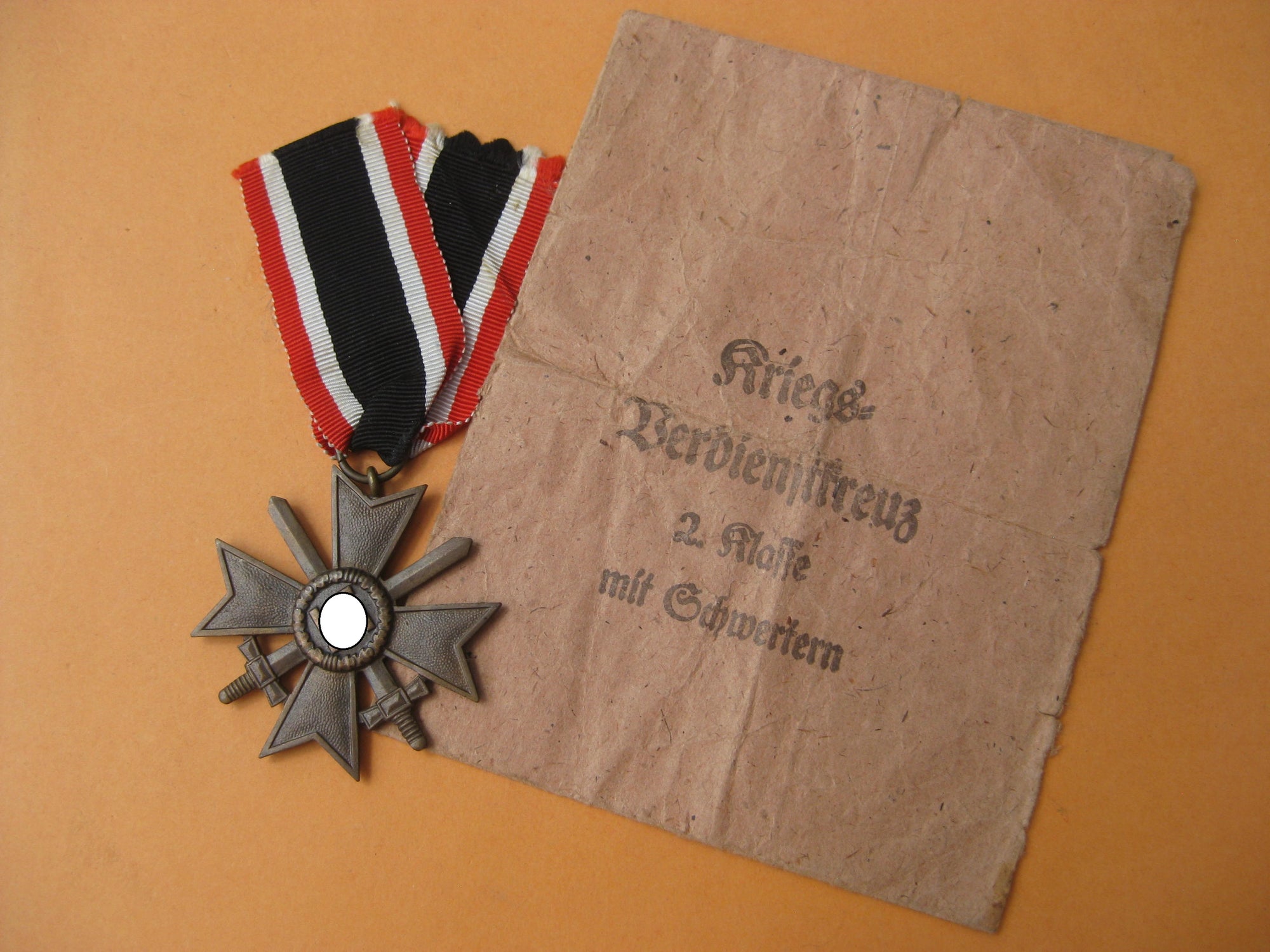Kriegsverdienstkreuz 2.Klasse mit Schwertern (KVK2/39) in Verleihungstüte Mint Condition