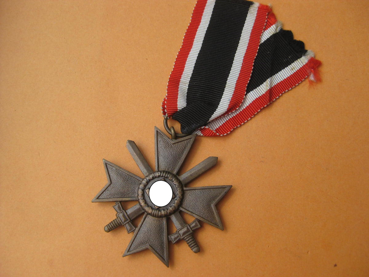 Kriegsverdienstkreuz 2.Klasse mit Schwertern (KVK2/39) in Verleihungstüte Mint Condition