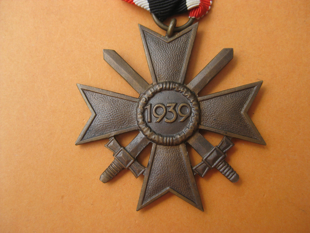 Kriegsverdienstkreuz 2.Klasse mit Schwertern (KVK2/39) in Verleihungstüte Mint Condition