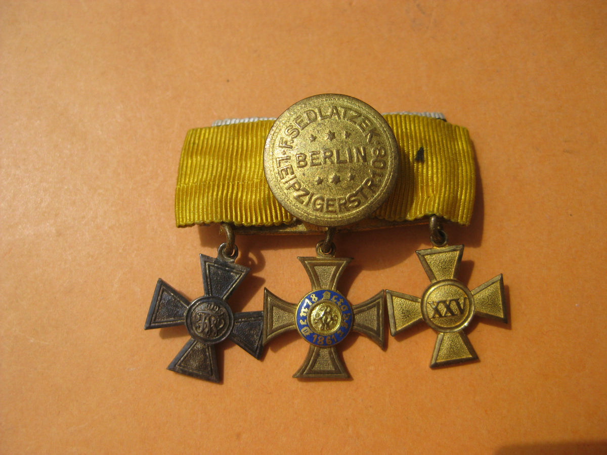 H.W.  - -    3er Miniatur Miniaturkettchen Miniaturkette Frackkette Bandschleife