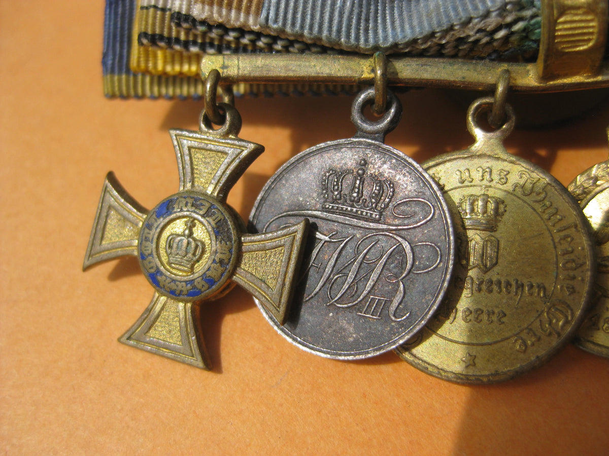 H.W.    -  -    6er Miniatur Miniaturkettchen Miniaturkette