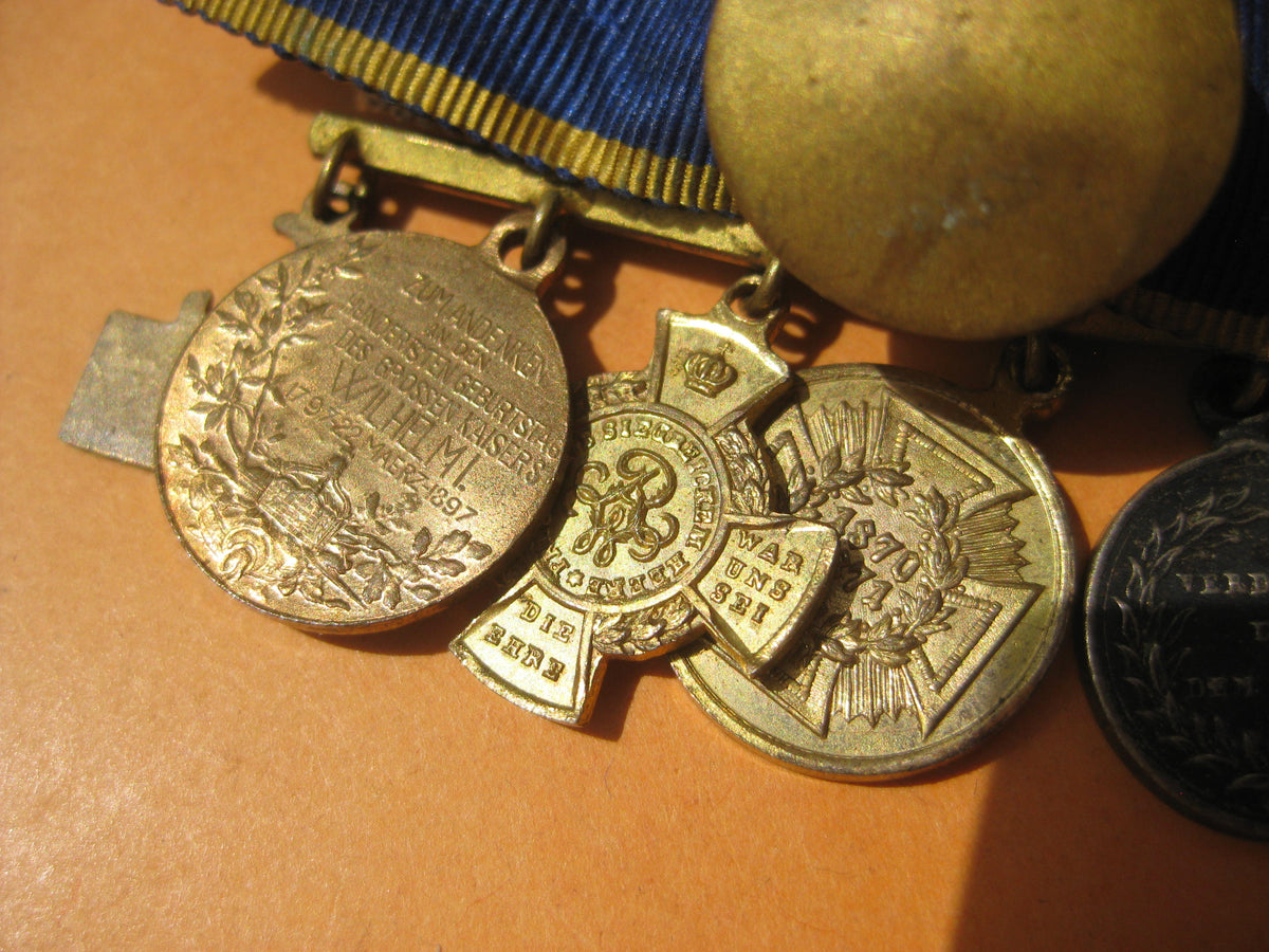 H.W.    -  -    6er Miniatur Miniaturkettchen Miniaturkette